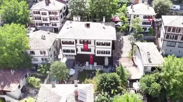 Osmanlı'nın yaşama biçimini yansıtan Kaymakamlar Evi'nin restorasyonu tamamlanarak hizmete açıldı Osmanlı'nın yaşama biçimini yansıtan Kaymakamlar Evi'nin restorasyonu tamamlanarak hizmete açıldı