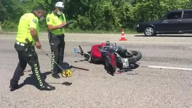 Otomobille çarpışan motosikletin sürücüsü yaralandı Otomobille çarpışan motosikletin sürücüsü yaralandı
