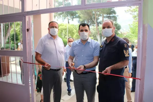 Ovakent Çok Programlı Anadolu Lisesinde TÜBİTAK Bilim Fuarı sergisi açıldı Ovakent Çok Programlı Anadolu Lisesinde TÜBİTAK Bilim Fuarı sergisi açıldı