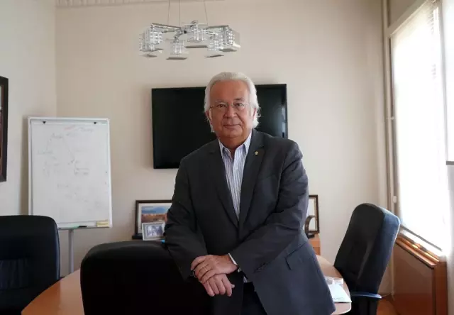 Eşref Hamamcıoğlu: 'Oyların çoğunu biz alırız' -1- Eşref Hamamcıoğlu: 'Oyların çoğunu biz alırız' -1-