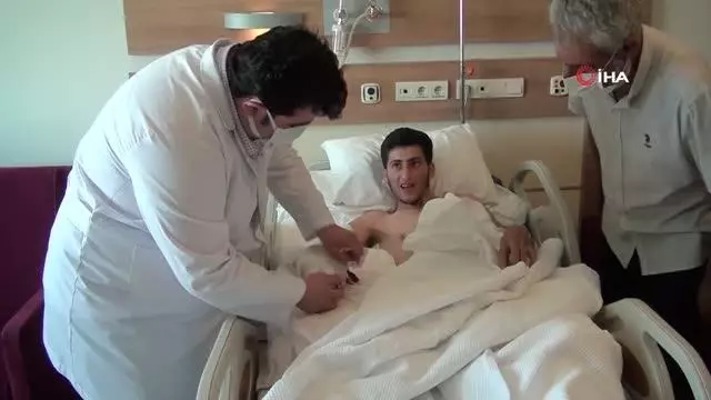 Parçalanan el, Şanlıurfa'da ameliyatla dikildi Parçalanan el, Şanlıurfa'da ameliyatla dikildi