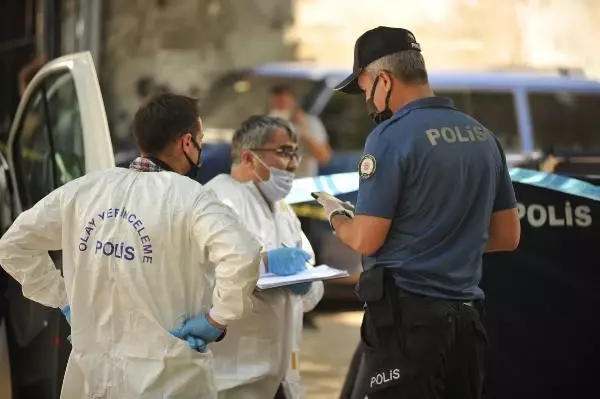 PARKTA ÖLÜ BULUNDU PARKTA ÖLÜ BULUNDU