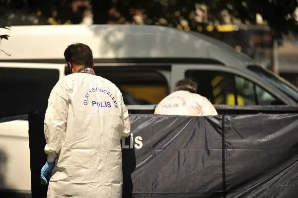 PARKTA ÖLÜ BULUNDU PARKTA ÖLÜ BULUNDU