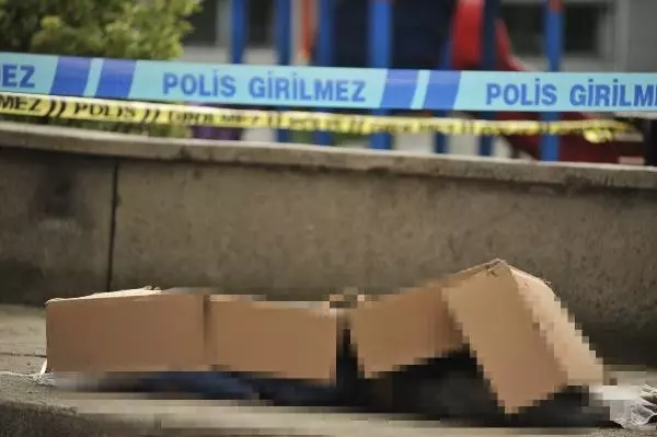 PARKTA ÖLÜ BULUNDU PARKTA ÖLÜ BULUNDU