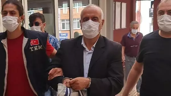 PKK/KCK OPERASYONUNDA YAKALANAN HDP'Lİ ESKİ BELEDİYE EŞ BAŞKANI İLE 6 KİŞİ ADLİYEDE PKK/KCK OPERASYONUNDA YAKALANAN HDP'Lİ ESKİ BELEDİYE EŞ BAŞKANI İLE 6 KİŞİ ADLİYEDE