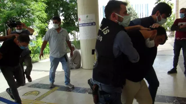 Son dakika 3. sayfa: Polise silahlı saldırı düzenleyen 3 şahıs tutuklandı Son dakika 3. sayfa: Polise silahlı saldırı düzenleyen 3 şahıs tutuklandı