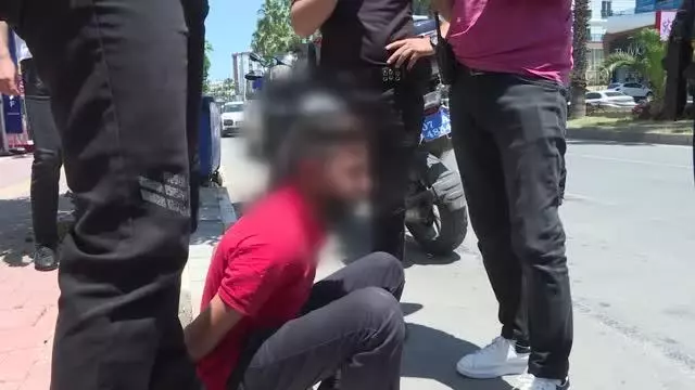 Son dakika haber | Polisten kaçan hırsızlık şüphelisi kaza yapınca yakalandı Son dakika haber | Polisten kaçan hırsızlık şüphelisi kaza yapınca yakalandı