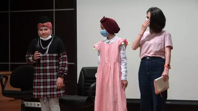 Rize'de okullar arası 'Atma Türkü Yarışması' düzenlendi Rize'de okullar arası 'Atma Türkü Yarışması' düzenlendi