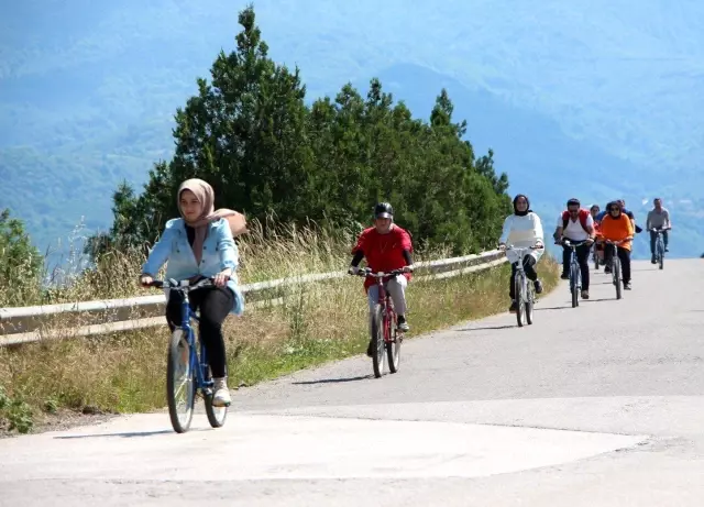 Sağlıklı yaşam için pedal çevirdiler Sağlıklı yaşam için pedal çevirdiler