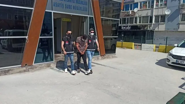 Sahte polis ve savcılardan 1 milyon 300 bin liralık vurgun Sahte polis ve savcılardan 1 milyon 300 bin liralık vurgun