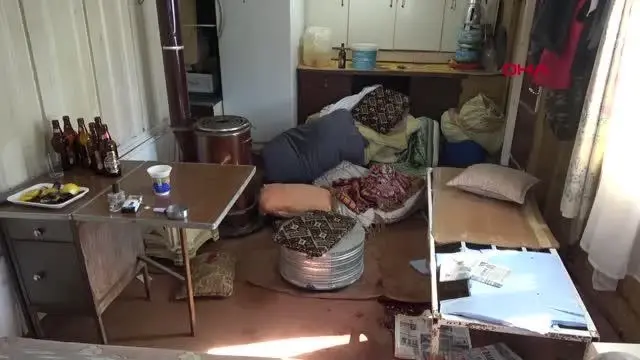 Son dakika! Barakada tartıştığı 3 arkadaşını tabancayla öldürdü Son dakika! Barakada tartıştığı 3 arkadaşını tabancayla öldürdü