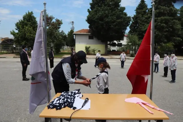 Samsun'da eğitimlerini tamamlayan 13 aday izci yemin etti Samsun'da eğitimlerini tamamlayan 13 aday izci yemin etti