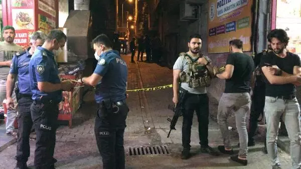 Son dakika gündem: Şanlıurfa'da 2 polisi silahla yaralayan 3 kişi yakalandı Son dakika gündem: Şanlıurfa'da 2 polisi silahla yaralayan 3 kişi yakalandı