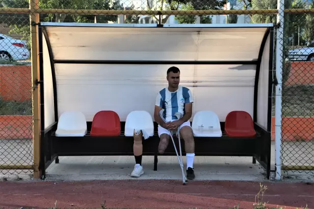ŞANLIURFA - Ampute futbolcu, protez bacak hayaline kavuştu ŞANLIURFA - Ampute futbolcu, protez bacak hayaline kavuştu