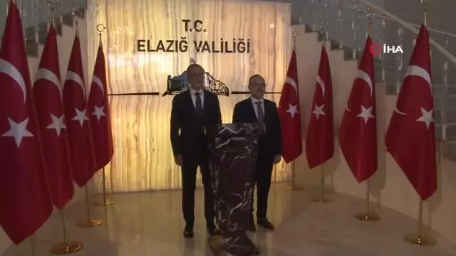 Savunma Sanayi Başkanı Demir: 'Savunma sanayi alanı başta olmak üzere sanayinin diğer alanlarında yetkinlik oluşturmak istiyoruz' Savunma Sanayi Başkanı Demir: 'Savunma sanayi alanı başta olmak üzere sanayinin diğer alanlarında yetkinlik oluşturmak istiyoruz'