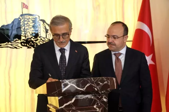 Cumhurbaşkanlığı Savunma Sanayii Başkanı Demir, Elazığ Valiliğini ziyaret etti Cumhurbaşkanlığı Savunma Sanayii Başkanı Demir, Elazığ Valiliğini ziyaret etti
