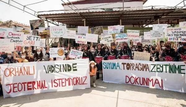 SEFERİHİSAR'DA KÖYLÜLERDEN JES EYLEMİ SEFERİHİSAR'DA KÖYLÜLERDEN JES EYLEMİ