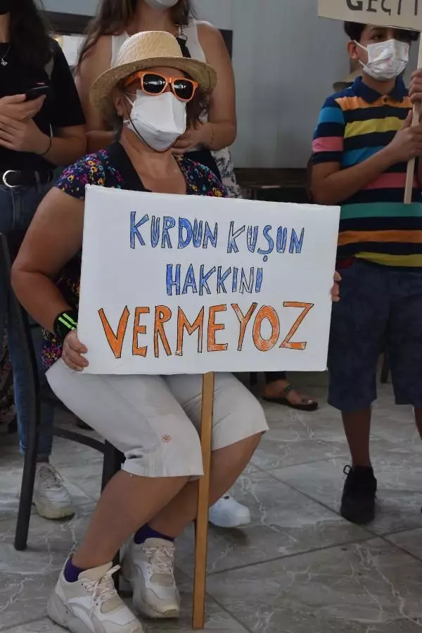 SEFERİHİSAR'DA KÖYLÜLERDEN JES EYLEMİ SEFERİHİSAR'DA KÖYLÜLERDEN JES EYLEMİ