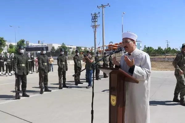 Son dakika haberleri: MARDİN ŞEHİT ASKERİN CENAZESİ MEMLEKETİNE UĞURLANDI Son dakika haberleri: MARDİN ŞEHİT ASKERİN CENAZESİ MEMLEKETİNE UĞURLANDI