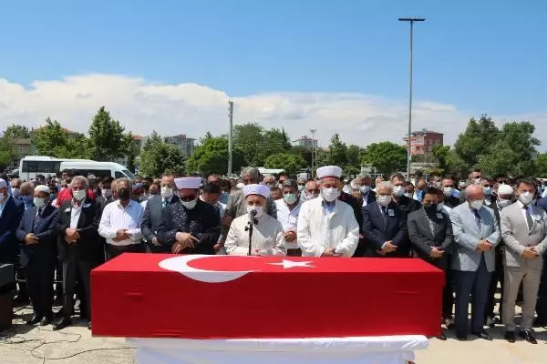 Mardin'de silah kazası sonucu şehit olan asker son yolculuğuna uğurlandı Mardin'de silah kazası sonucu şehit olan asker son yolculuğuna uğurlandı