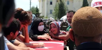 Kadir Albayrak: Son dakika haber: Şehit Piyade Er Rıdvan Sağdıç son yolculuğuna uğurlandı Kadir Albayrak: Son dakika haber: Şehit Piyade Er Rıdvan Sağdıç son yolculuğuna uğurlandı