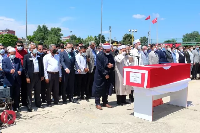 Son dakika haber: Şehit Piyade Er Rıdvan Sağdıç son yolculuğuna uğurlandı Son dakika haber: Şehit Piyade Er Rıdvan Sağdıç son yolculuğuna uğurlandı