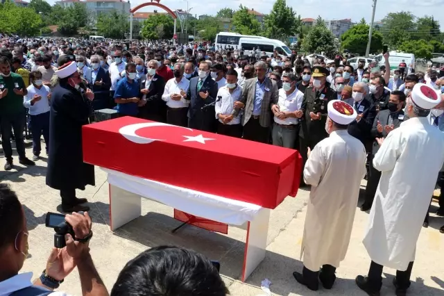 Son dakika haber: Şehit Piyade Er Rıdvan Sağdıç son yolculuğuna uğurlandı Son dakika haber: Şehit Piyade Er Rıdvan Sağdıç son yolculuğuna uğurlandı