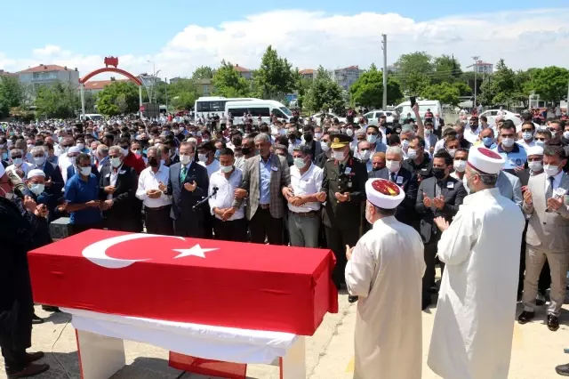 Son dakika haber: Şehit Piyade Er Rıdvan Sağdıç son yolculuğuna uğurlandı Son dakika haber: Şehit Piyade Er Rıdvan Sağdıç son yolculuğuna uğurlandı