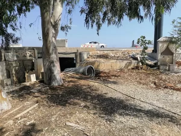 SELÇUKLU KOMUTANININ TÜRBESİNİN DE BULUNDUĞU MEZARLIK PERİŞAN SELÇUKLU KOMUTANININ TÜRBESİNİN DE BULUNDUĞU MEZARLIK PERİŞAN