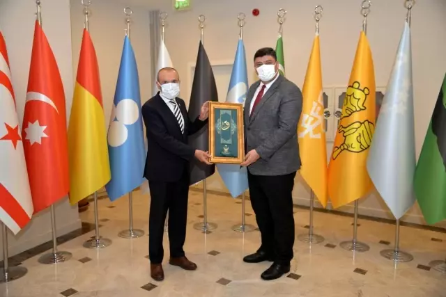Serhat Oğuz Yaşar, Yıldırım'a projeleri anlattı Serhat Oğuz Yaşar, Yıldırım'a projeleri anlattı