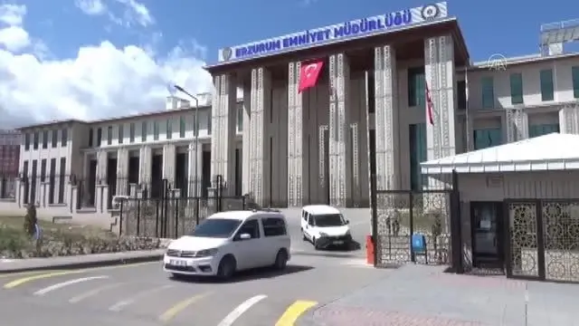 Sigara kaçakçılarına yönelik operasyonda 4 kişi tutuklandı Sigara kaçakçılarına yönelik operasyonda 4 kişi tutuklandı