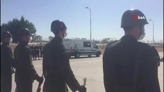 Son dakika haber! Silah kazasında şehit olan piyade er için Mardin'de tören düzenlendi Son dakika haber! Silah kazasında şehit olan piyade er için Mardin'de tören düzenlendi