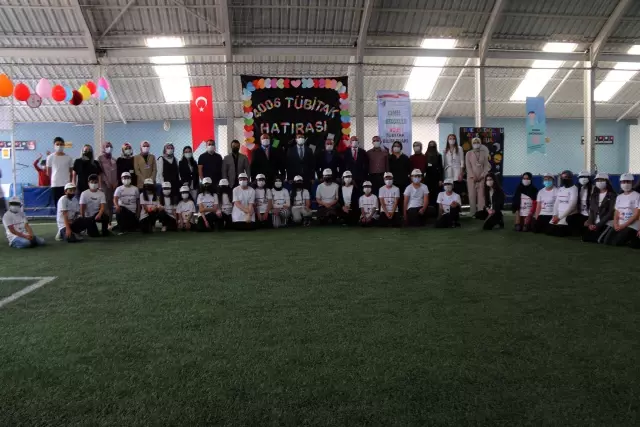 Sivas'ın Cemel beldesinde bilim fuarı açıldı Sivas'ın Cemel beldesinde bilim fuarı açıldı