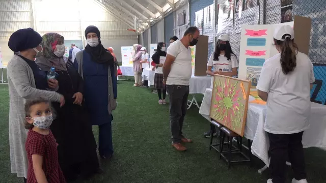 Sivas'ın Cemel beldesinde bilim fuarı açıldı Sivas'ın Cemel beldesinde bilim fuarı açıldı