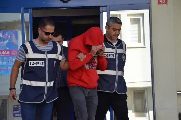 Stüdyoda kadınlar soyunurken gizli çekim yapan fotoğrafçıya 6 yıl hapis Stüdyoda kadınlar soyunurken gizli çekim yapan fotoğrafçıya 6 yıl hapis