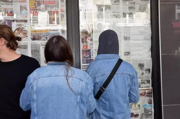 Stüdyoda kadınlar soyunurken gizli çekim yapan fotoğrafçıya 6 yıl hapis Stüdyoda kadınlar soyunurken gizli çekim yapan fotoğrafçıya 6 yıl hapis