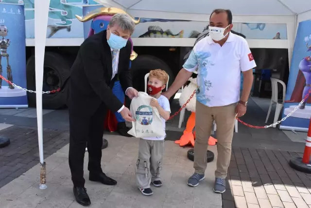Son dakika gündem: Su Elçileri Derneğince oluşturulan mobil tır Ordu'da çocuklarla buluşturuldu Son dakika gündem: Su Elçileri Derneğince oluşturulan mobil tır Ordu'da çocuklarla buluşturuldu