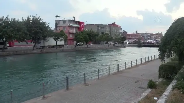 Sulama kanalına düşen kişiyi çevredekiler kurtardı Sulama kanalına düşen kişiyi çevredekiler kurtardı