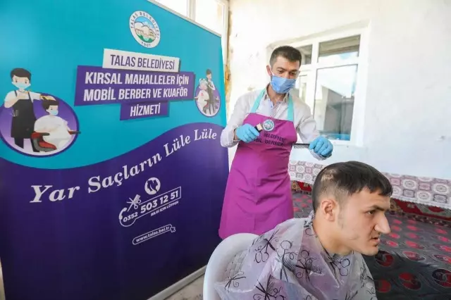 Talas Belediyesi'nin kırsaldaki 'mobil kuaför' uygulaması vatandaşlardan ilgi görüyor Talas Belediyesi'nin kırsaldaki 'mobil kuaför' uygulaması vatandaşlardan ilgi görüyor