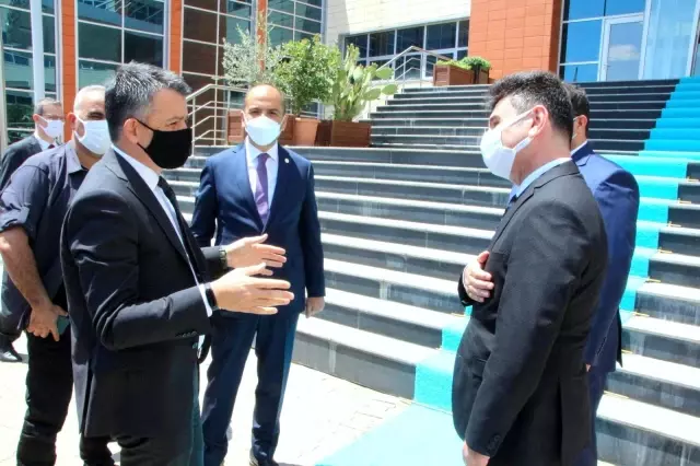Son Dakika | Tarım ve Orman Bakanı Bekir Pakdemirli'den üniversiteye ziyaret Son Dakika | Tarım ve Orman Bakanı Bekir Pakdemirli'den üniversiteye ziyaret