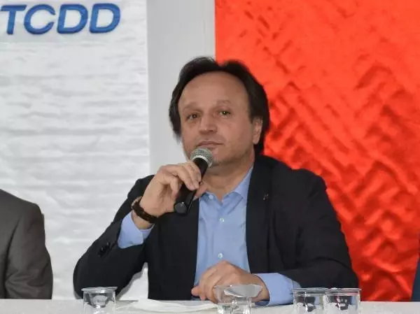 TCDD GENEL MÜDÜRÜ UYGUN, SİVAS'TA YHT ÇALIŞMALARINI İNCELEDİ TCDD GENEL MÜDÜRÜ UYGUN, SİVAS'TA YHT ÇALIŞMALARINI İNCELEDİ