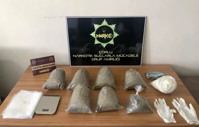 Tekirdağ'da ormanlık alanda 2 kilo 380 gram bonzai ele geçirildi Tekirdağ'da ormanlık alanda 2 kilo 380 gram bonzai ele geçirildi