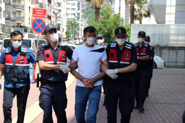 Kocaeli'de sosyal medyadan terör propagandası iddiasıyla gözaltına alınan 3 şüpheliye adli kontrol Kocaeli'de sosyal medyadan terör propagandası iddiasıyla gözaltına alınan 3 şüpheliye adli kontrol