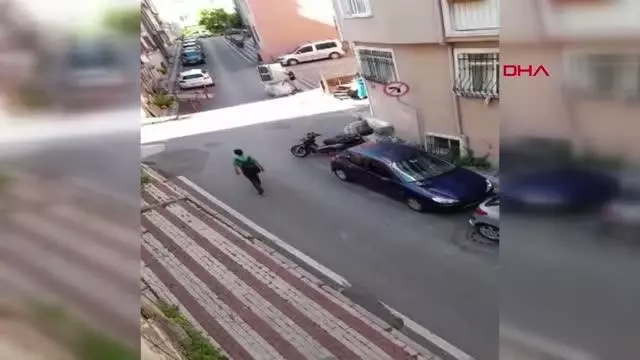 ÜÇÜNCÜ KATTAN ÜSTÜNE KANEPE DÜŞÜYORDU... KADININ ÖLÜMDEN DÖNDÜĞÜ ANLAR KAMERADA ÜÇÜNCÜ KATTAN ÜSTÜNE KANEPE DÜŞÜYORDU... KADININ ÖLÜMDEN DÖNDÜĞÜ ANLAR KAMERADA