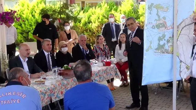Son dakika haber... BALIKESİR - Ulaştırma ve Altyapı Bakanı Karaismailoğlu, Ayvalık'ta tekne sahipleriyle bir araya geldi (2) Son dakika haber... BALIKESİR - Ulaştırma ve Altyapı Bakanı Karaismailoğlu, Ayvalık'ta tekne sahipleriyle bir araya geldi (2)