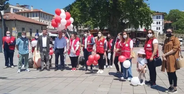 Ünye'de Türk Kızılay'ının 153. kuruluş yıl dönümünü kutlandı Ünye'de Türk Kızılay'ının 153. kuruluş yıl dönümünü kutlandı