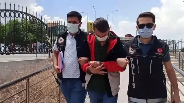 Valizinde 12 kilo 300 gram sentetik uyuşturucu bulunan şüpheli tutuklandı Valizinde 12 kilo 300 gram sentetik uyuşturucu bulunan şüpheli tutuklandı