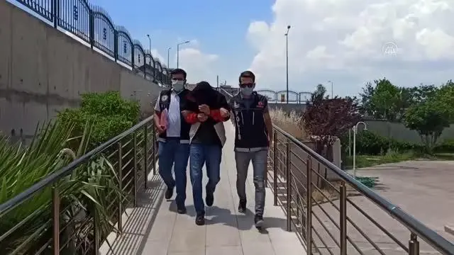 Valizinde 12 kilo 300 gram sentetik uyuşturucu bulunan şüpheli tutuklandı Valizinde 12 kilo 300 gram sentetik uyuşturucu bulunan şüpheli tutuklandı