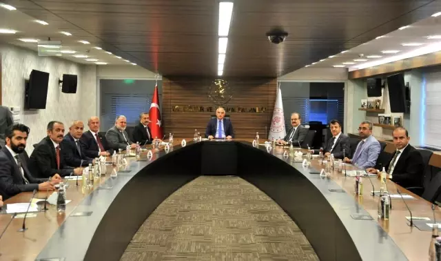 Van heyeti bakanlıklar arası mekik dokuyor Van heyeti bakanlıklar arası mekik dokuyor