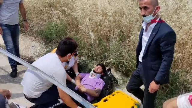 VİRAJI ALAMAYAN MOTOSİKLETİN SÜRÜCÜSÜ, YARALANDI VİRAJI ALAMAYAN MOTOSİKLETİN SÜRÜCÜSÜ, YARALANDI